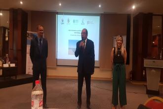 تنظيم سلسلة من الملتقيات التحسيسية والإعلامية لفائدة أصحاب المهنة والمتداخلين في القطاع في العديد من الجهات